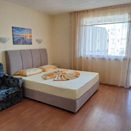 Primorski Briz Guest House Primorsko Dış mekan fotoğraf