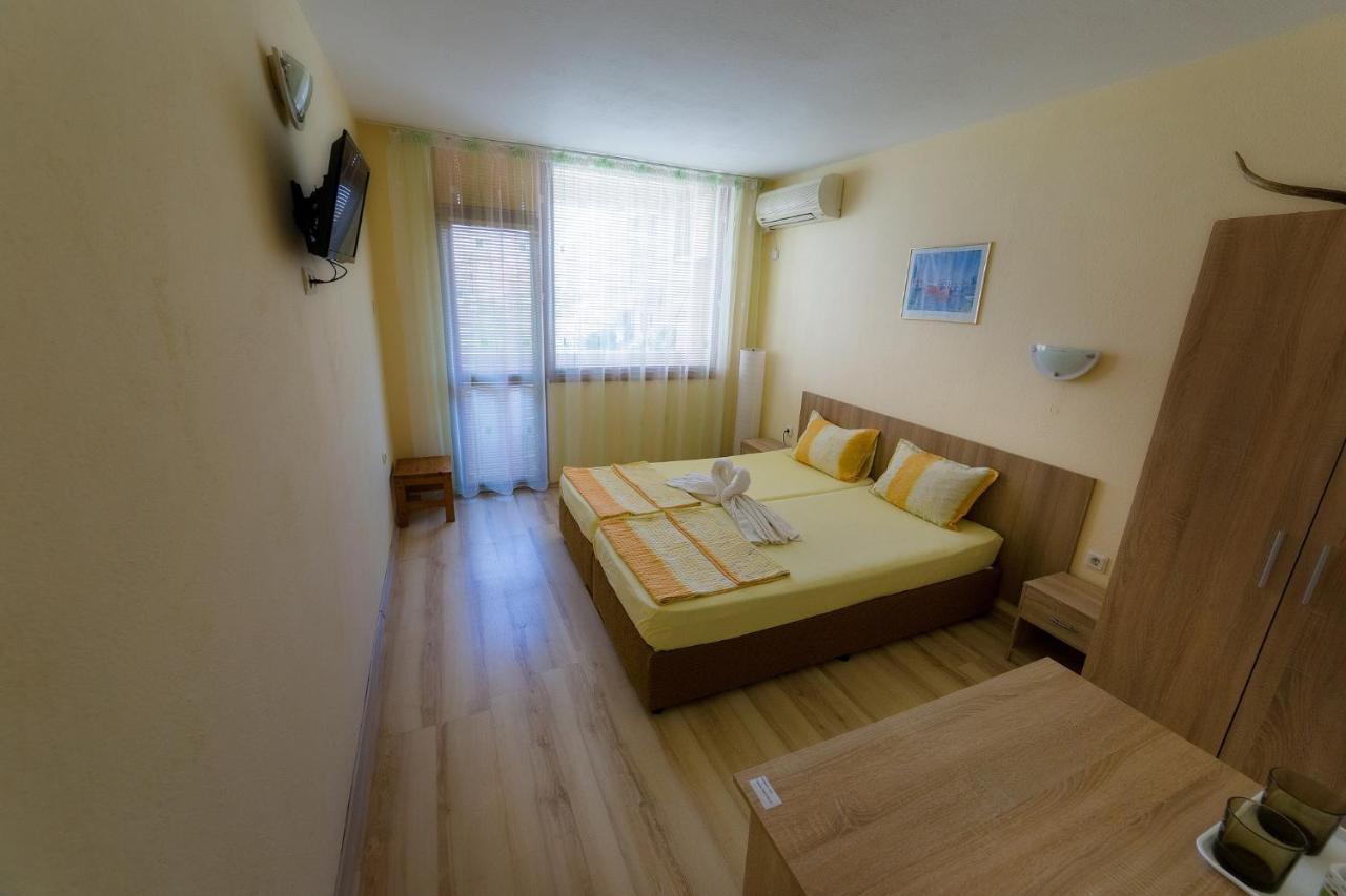 Primorski Briz Guest House Primorsko Dış mekan fotoğraf