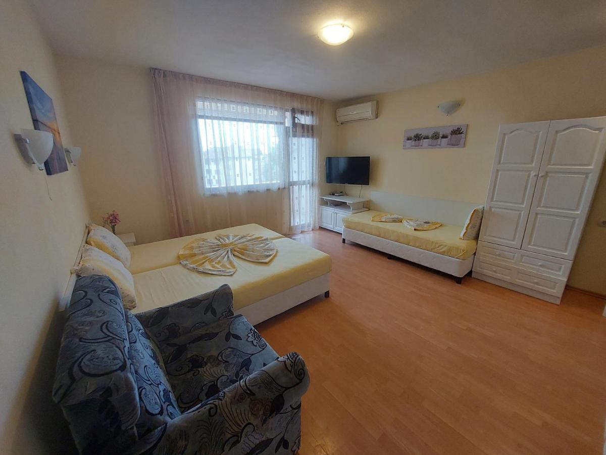 Primorski Briz Guest House Primorsko Dış mekan fotoğraf